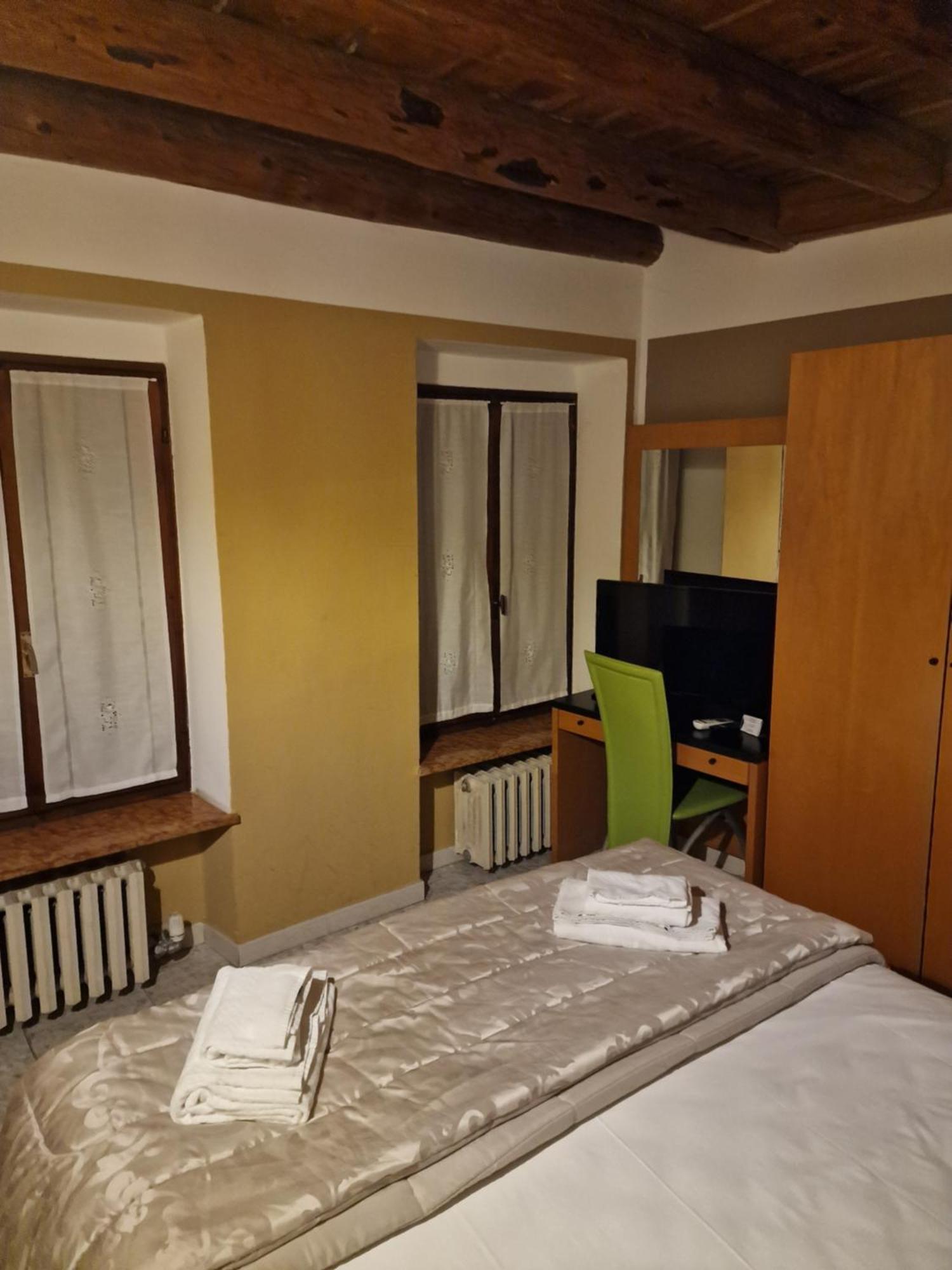 Locanda Al Centrale Caprino Veronese Extérieur photo