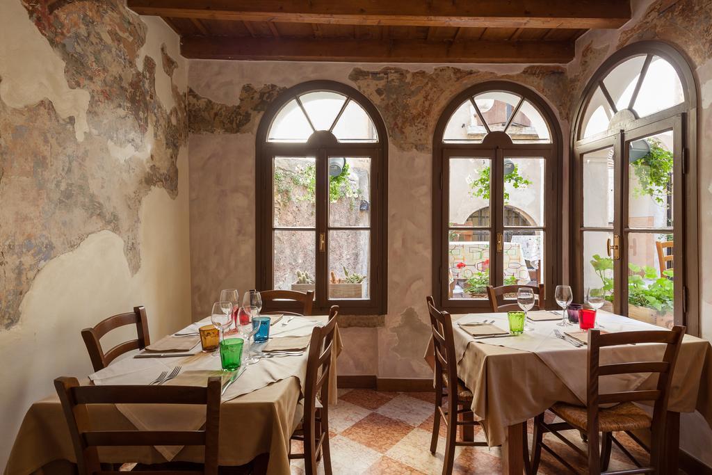 Locanda Al Centrale Caprino Veronese Extérieur photo